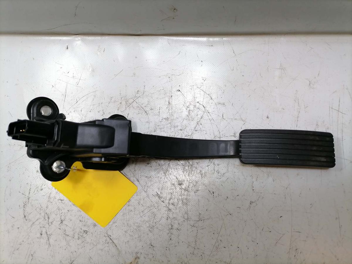 Mitsubishi Eclipse Cross GL3W original Gaspedal elektrisch 2.4 72kw Bj.2023